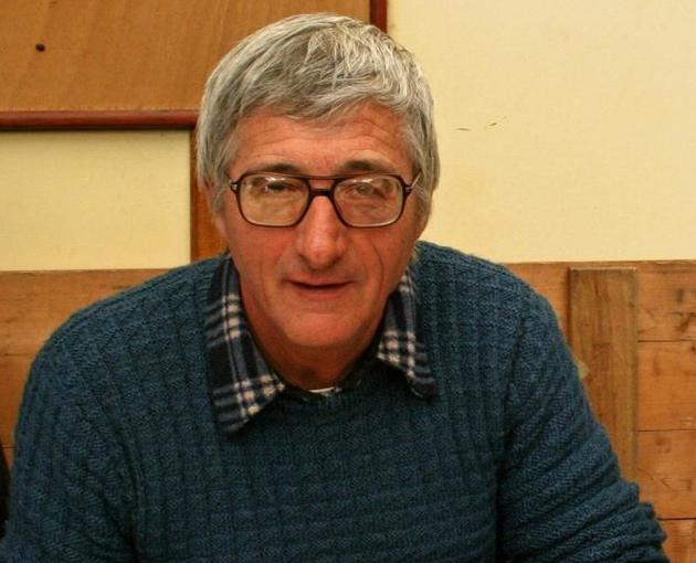 Perfil de Rustem