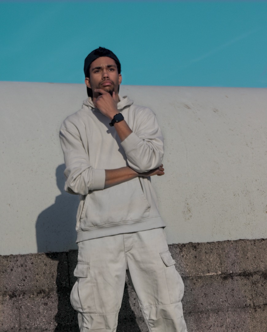 Perfil de Charles-louis